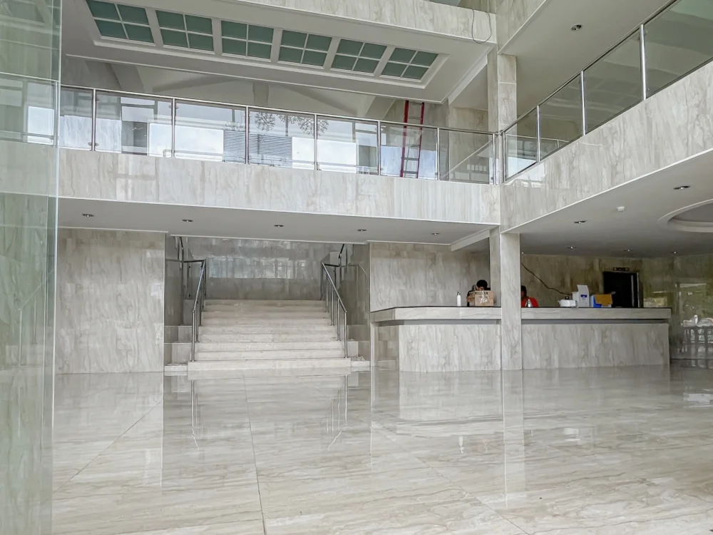EV Academy La Mer 校区大厅接待区 — 宿务菲律宾英语游学设施