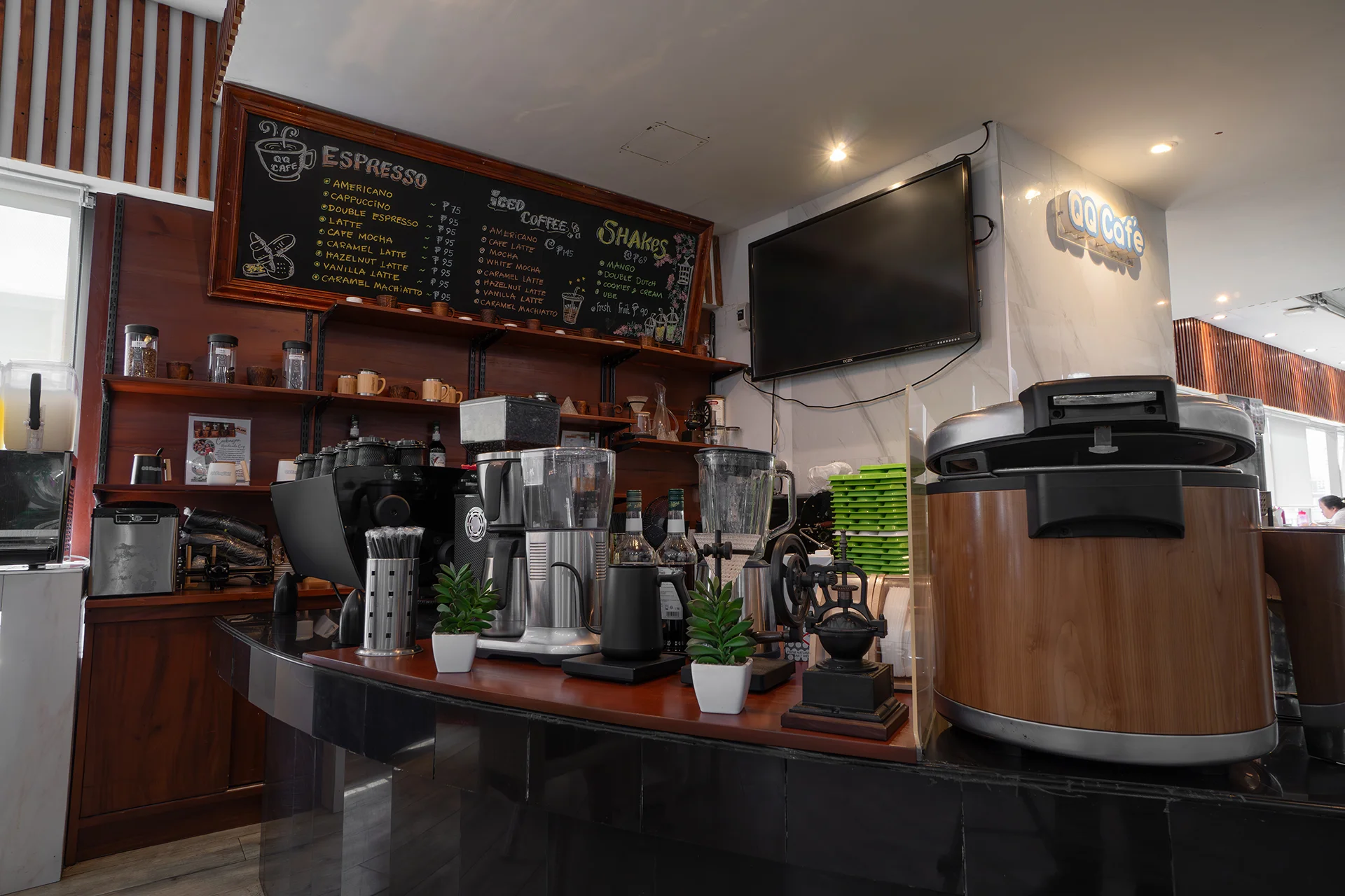 QQ English IT Park QQ Café 用餐休息区 — QQ English 菲律宾英语游学餐饮