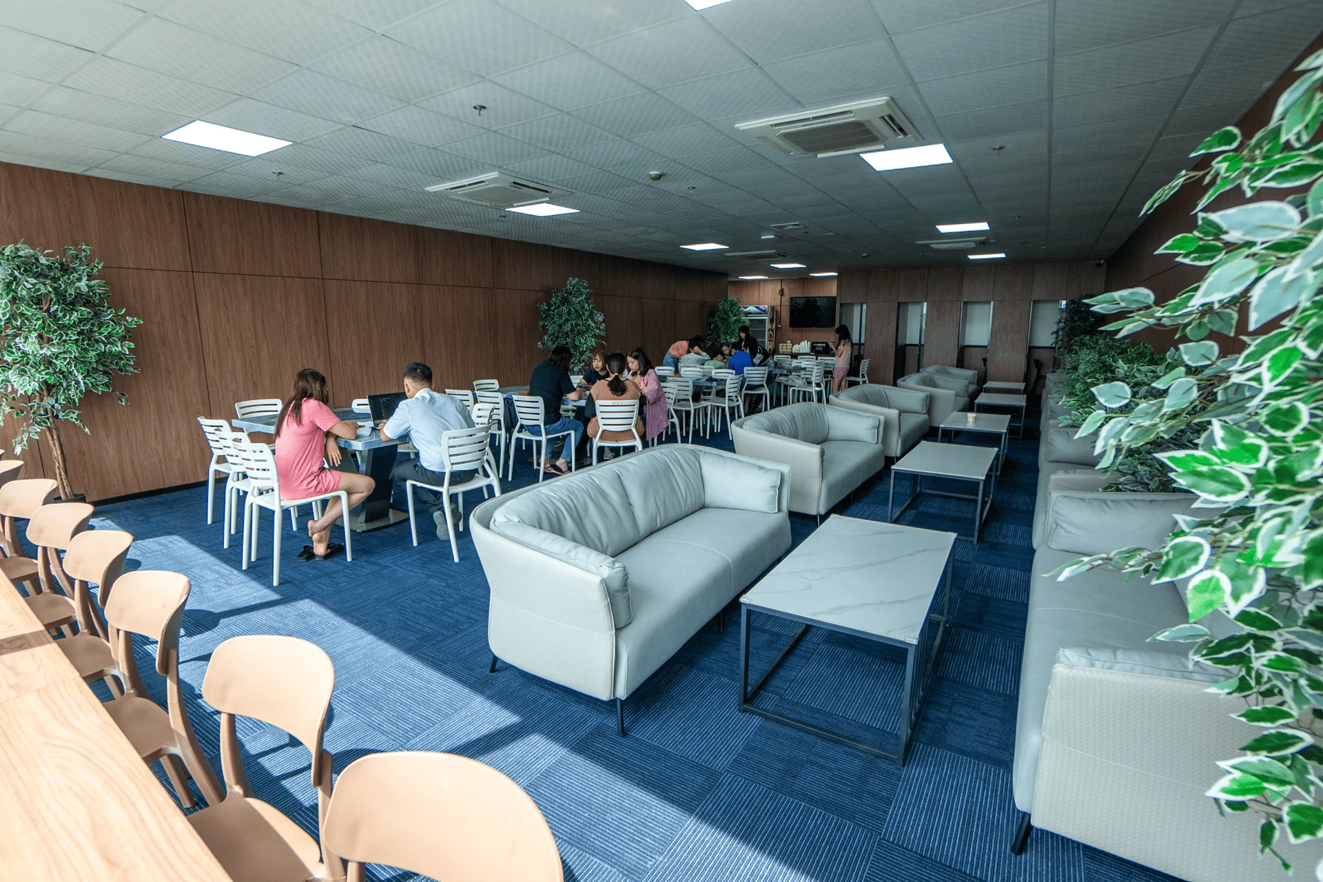 QQ English 海滨校区宿舍交谊厅 — QQ English 菲律宾英语游学设施