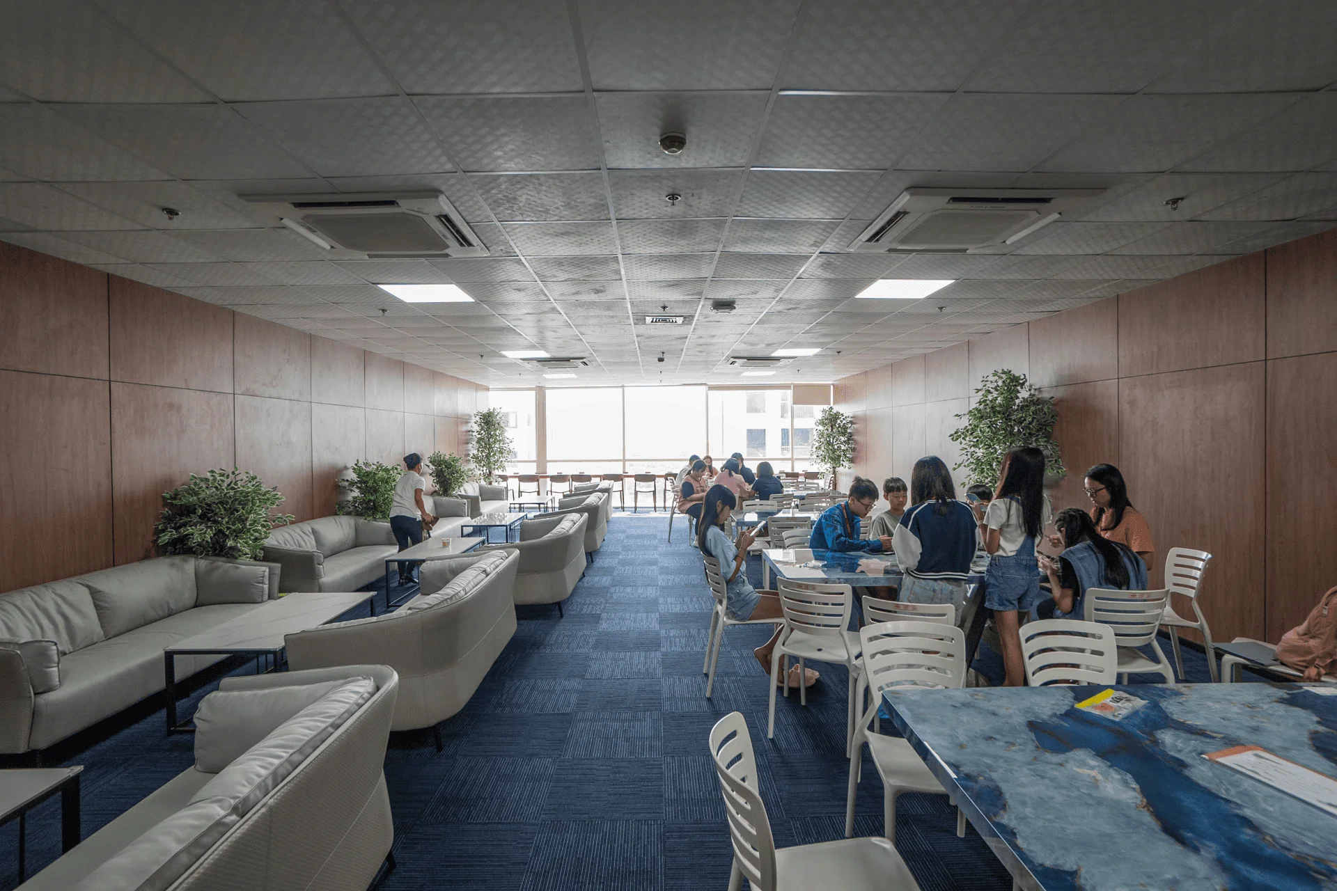 QQ English 海滨校区公共休息空间 — QQ English 菲律宾英语游学设施