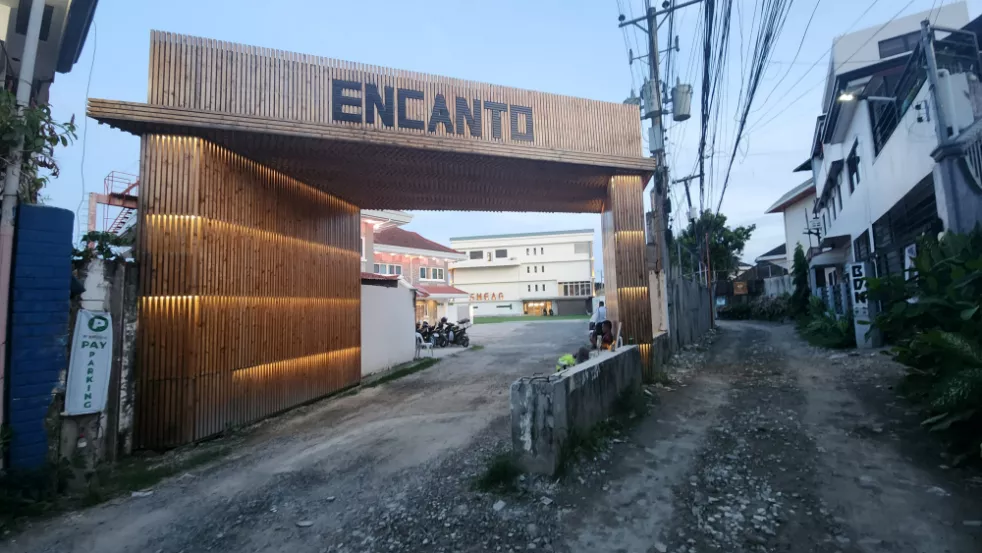 SMEAG Encanto校区入口大门 — 菲律宾宿务游学