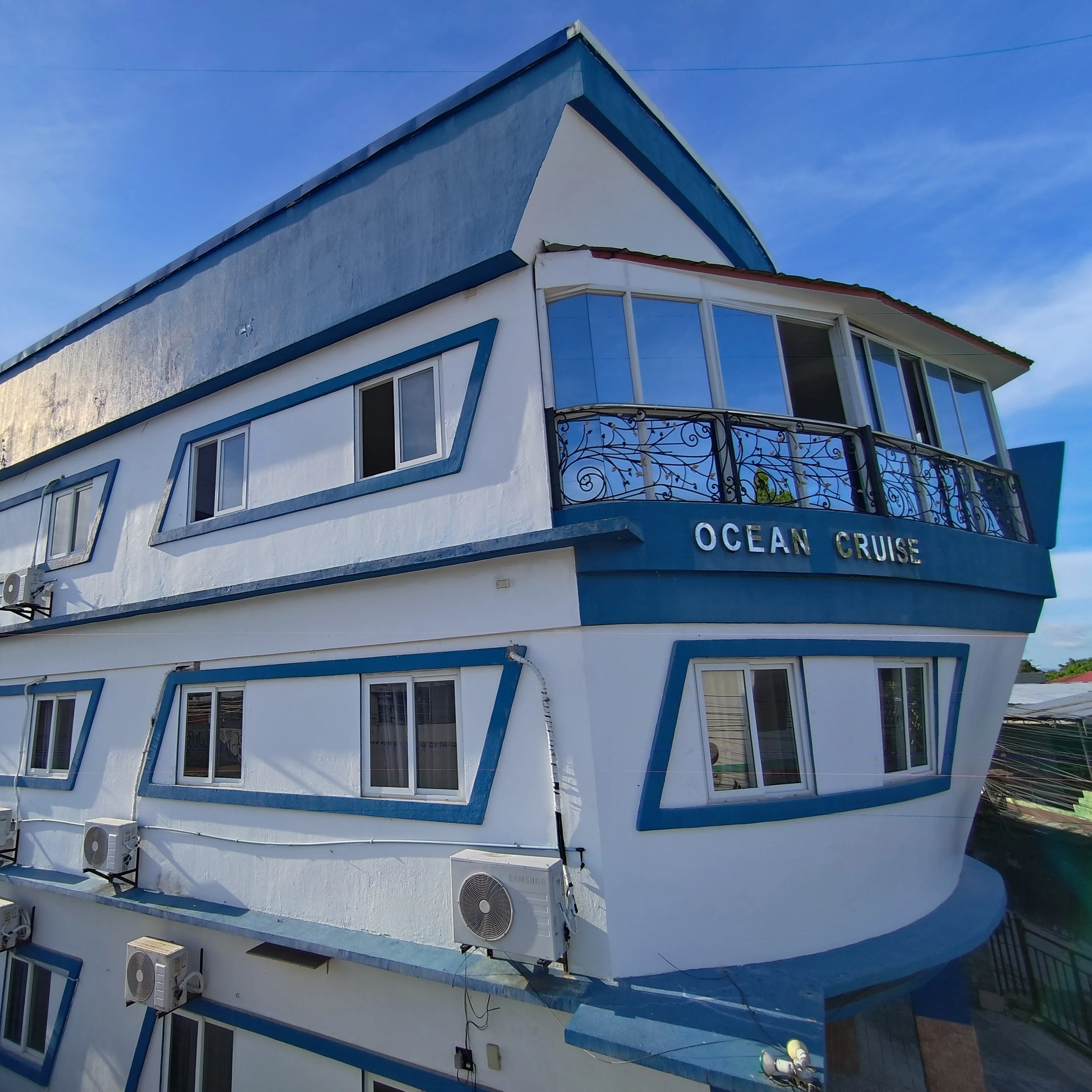 Winning English Ocean船形校园建筑 — 菲律宾海滨语言学校
